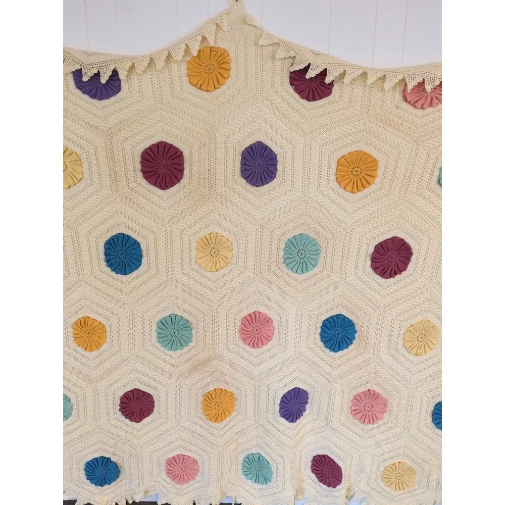 Antique Gorgeous Vintage Crochet Knitted Bed Spread Coverlet Scalloped Edges F/Q